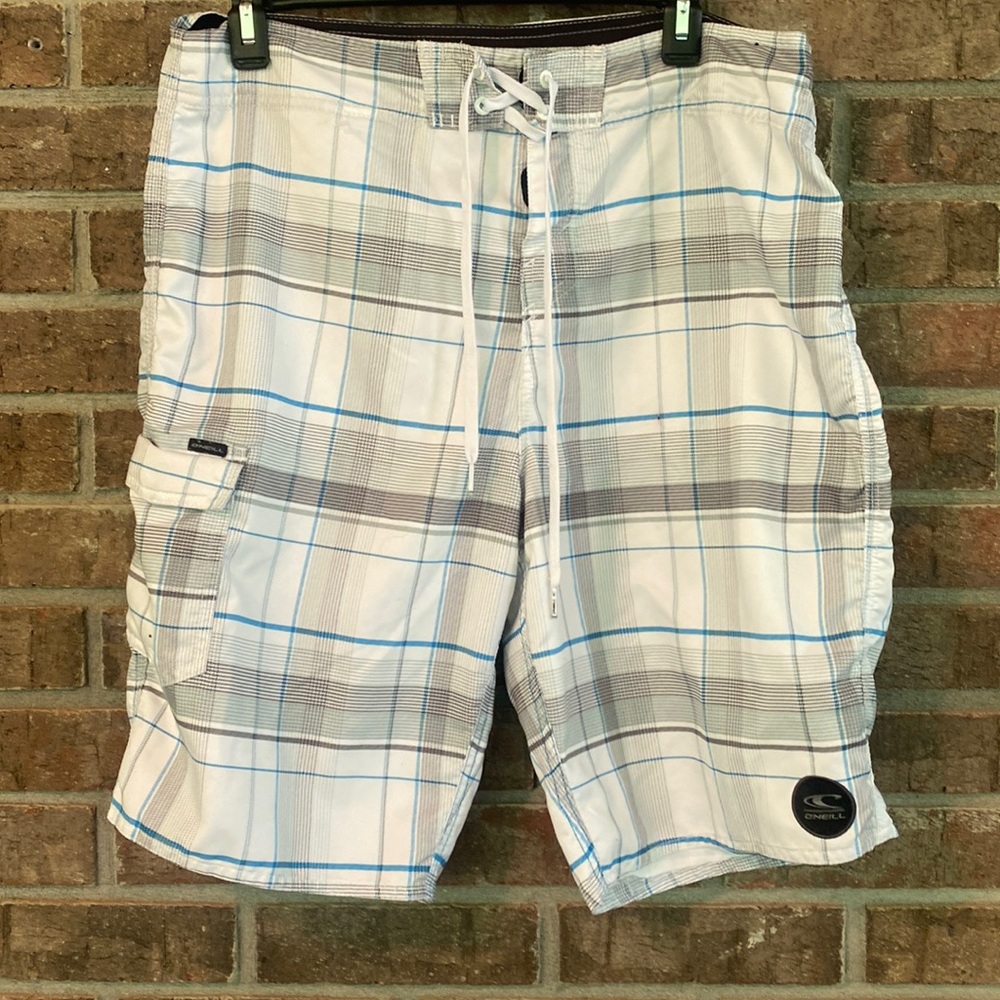 Guys plaid shorts by oneill size 34